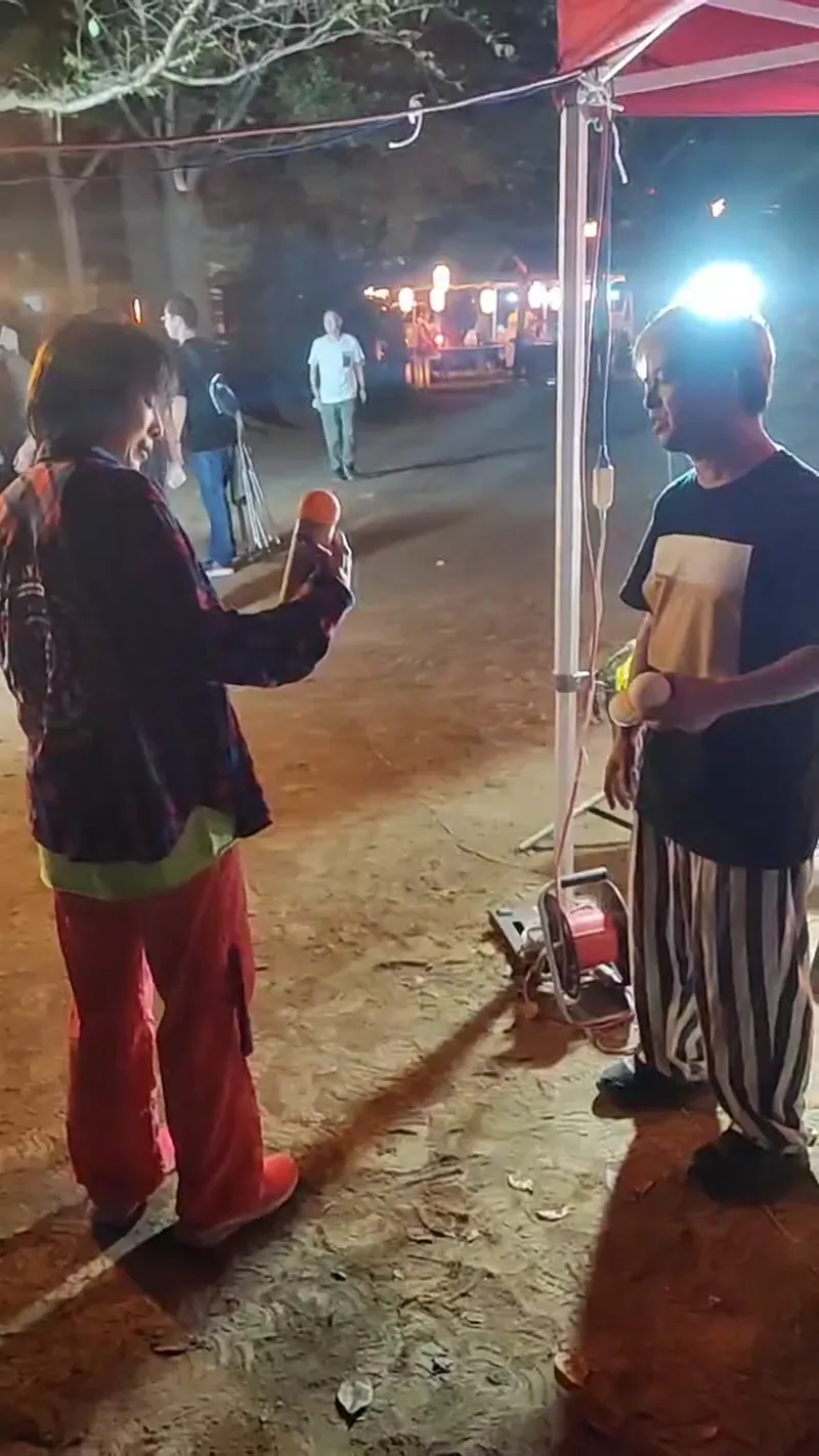 KINTAROさんにジャグリングを教わるSUZU