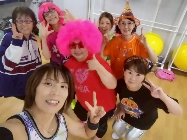 仮装で来場するズンともさん